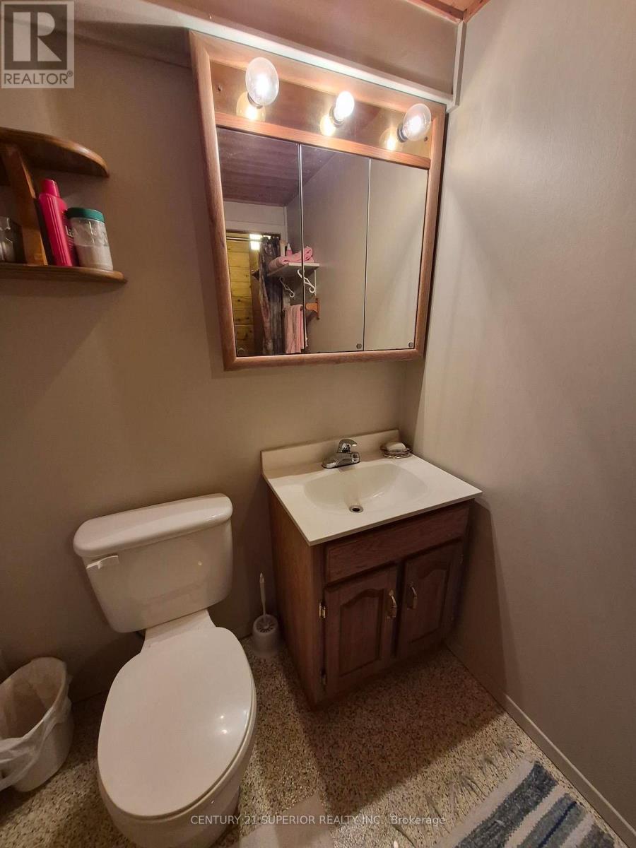 1 Laurier Ave Property Photo 33