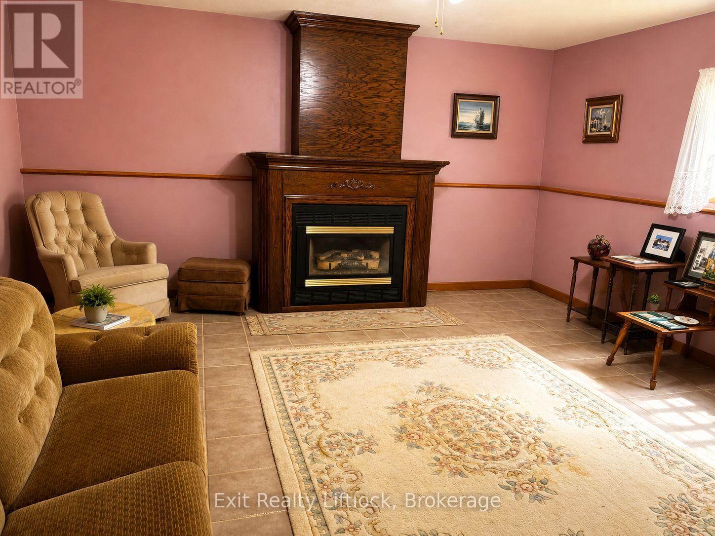 2 Frederick Street Property Photo 4