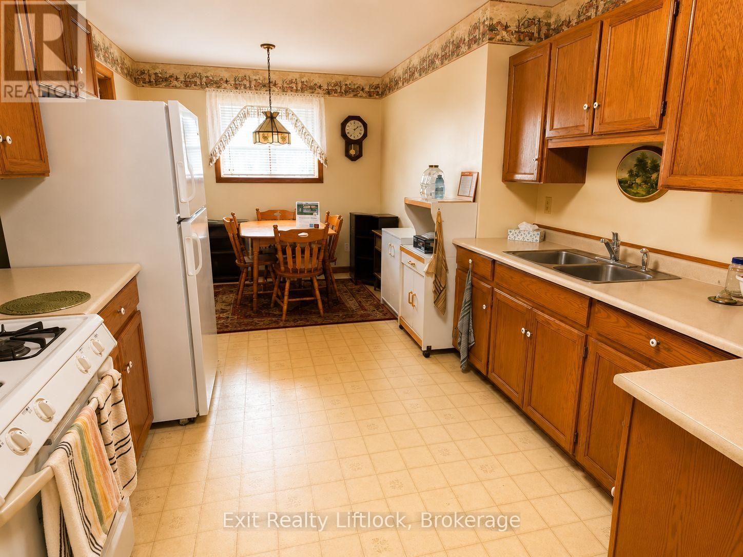 2 Frederick Street Property Photo 7