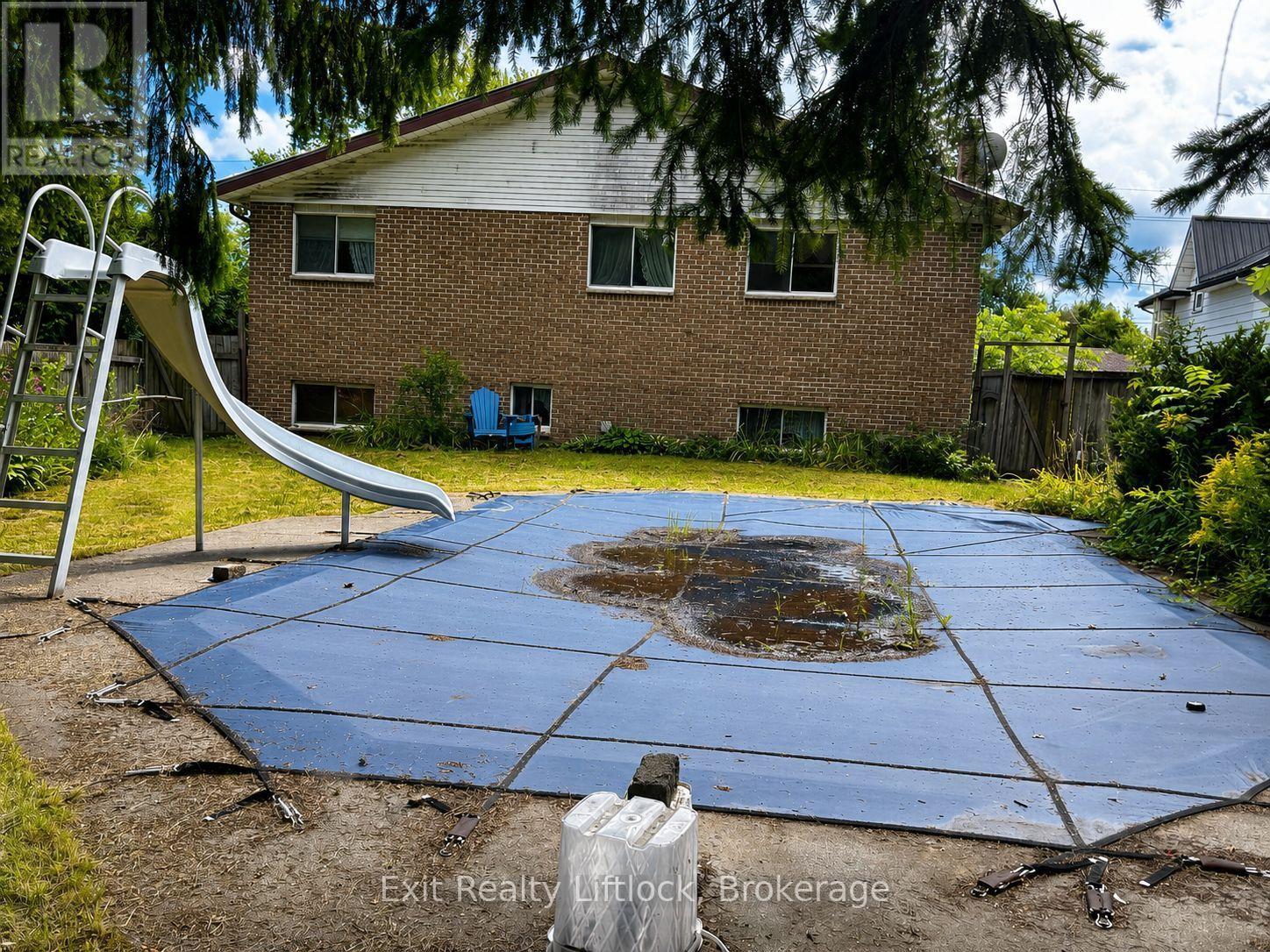 2 Frederick Street Property Photo 10