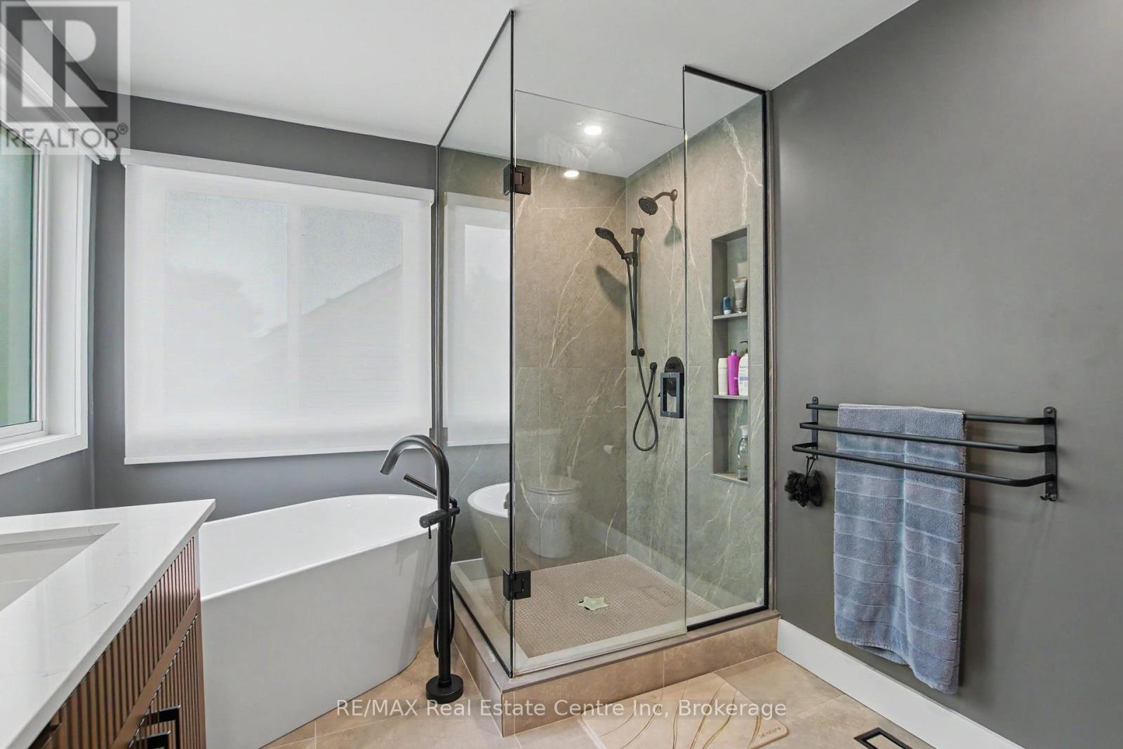 115 Mcfarlane Drive Property Photo 28