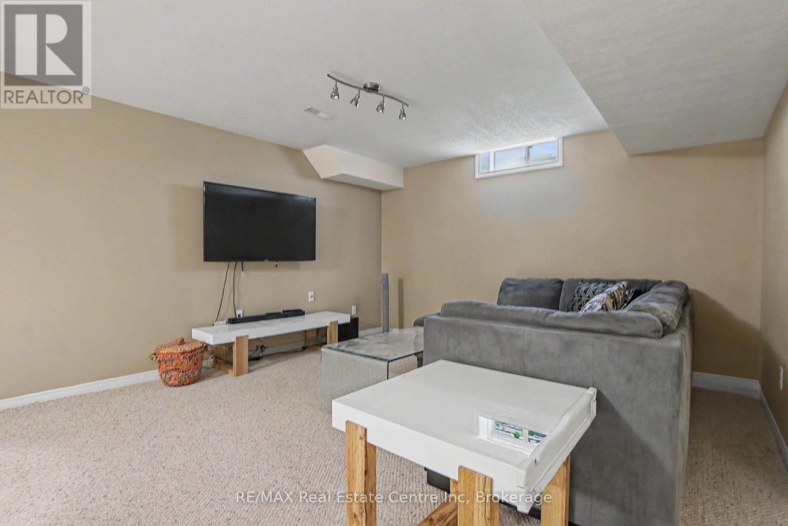 115 Mcfarlane Drive Property Photo 31