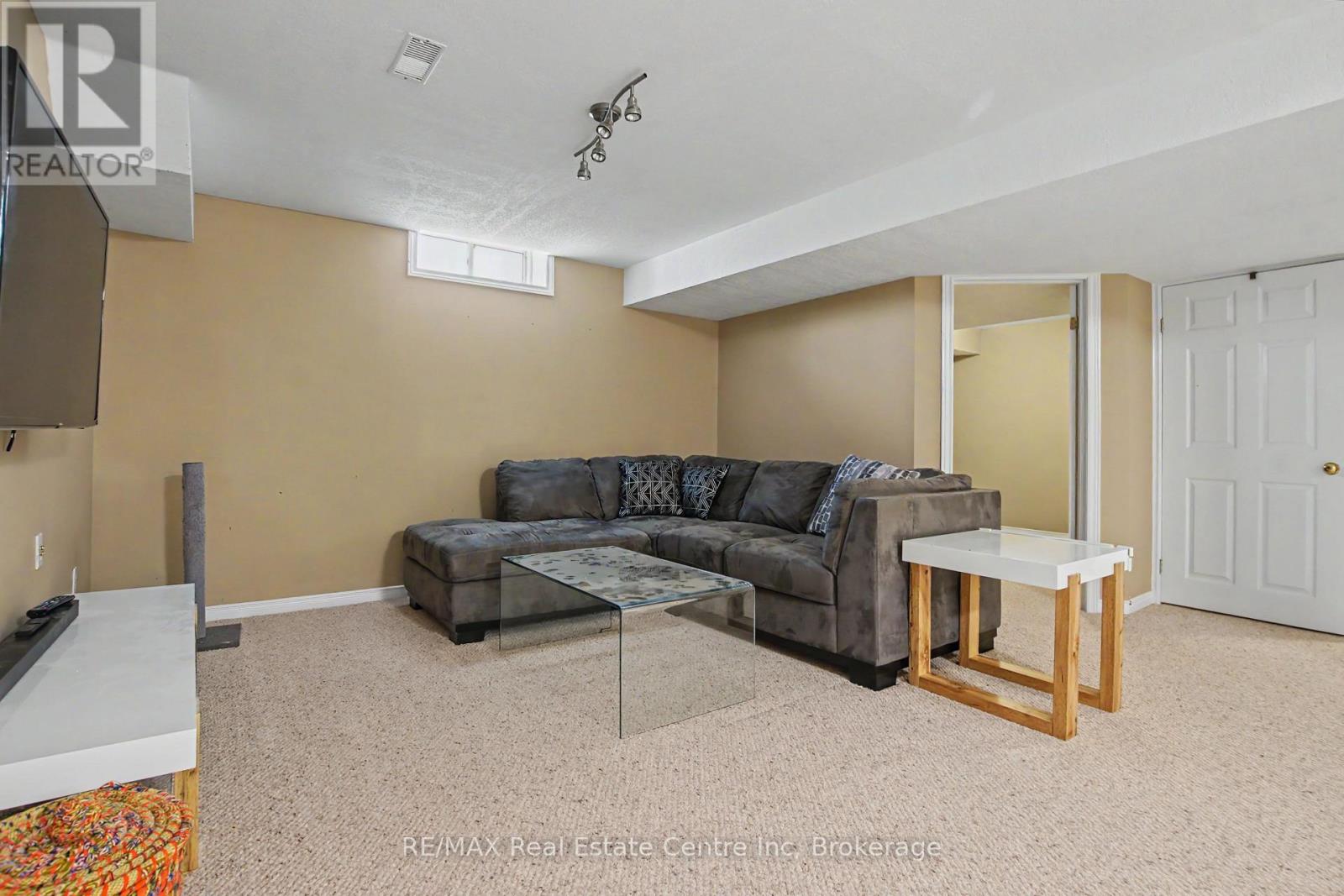115 Mcfarlane Drive Property Photo 32