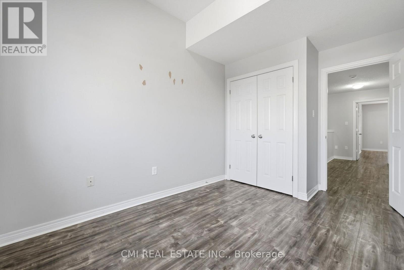 40 - 105 Bard Boulevard Property Photo 23