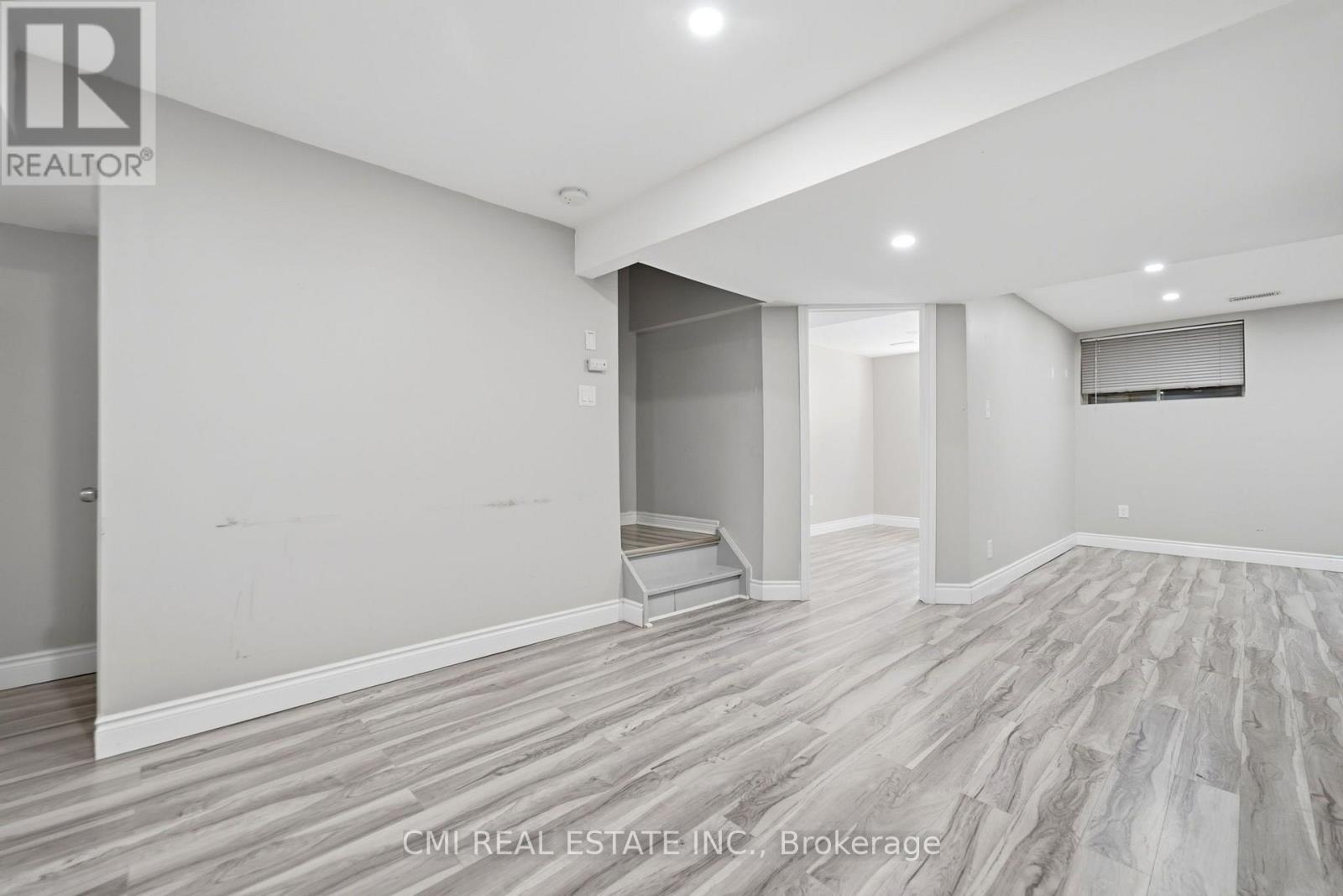 40 - 105 Bard Boulevard Property Photo 35