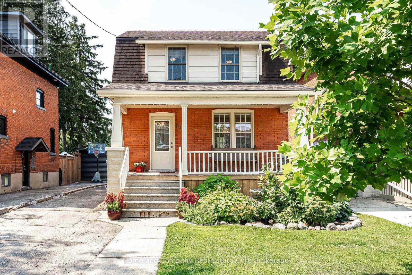 19 Youngs Street Property Photo 1
