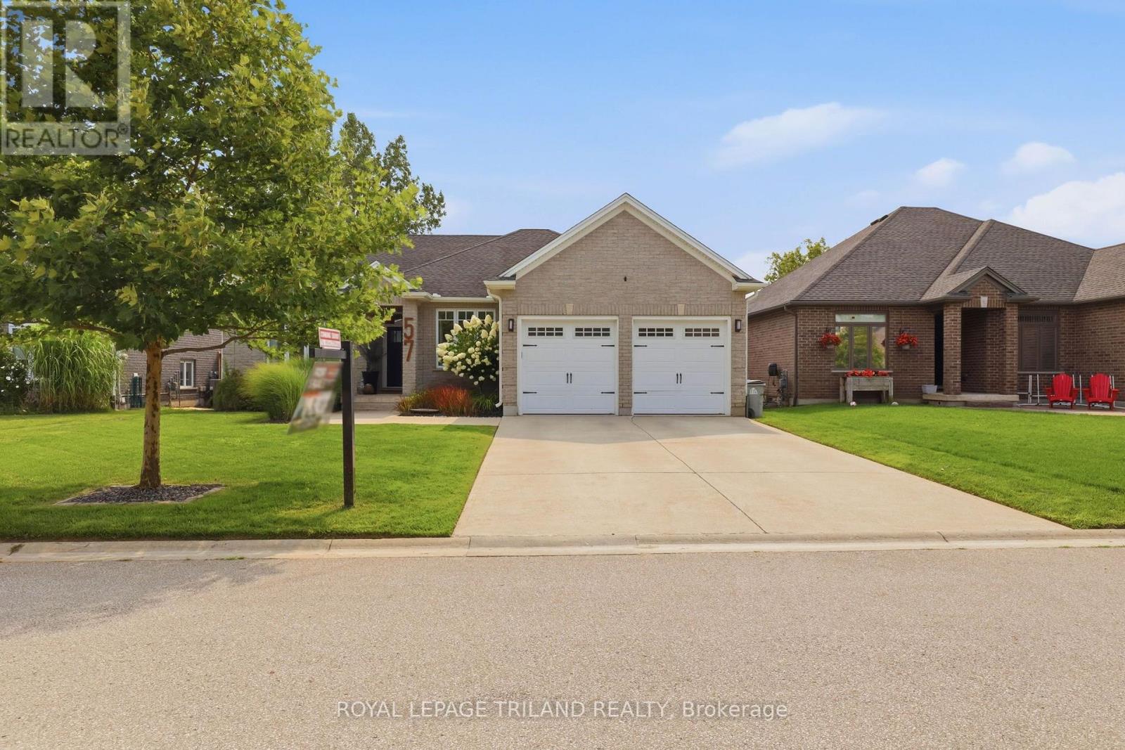 57 Caverhill Crescent Property Photo 1