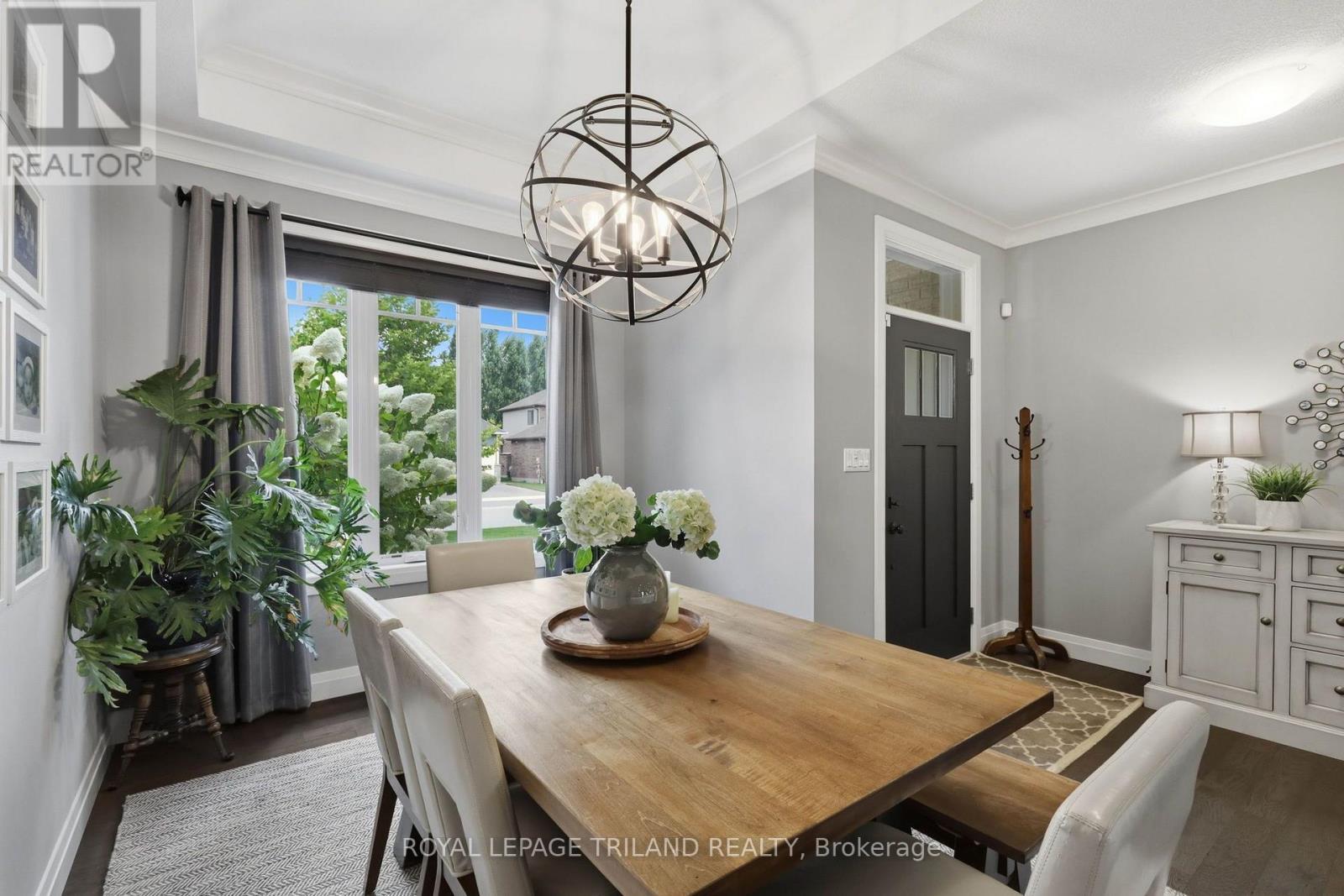 57 Caverhill Crescent Property Photo 8