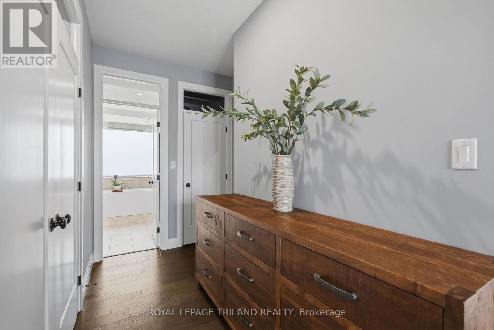 57 Caverhill Crescent Property Photo 18
