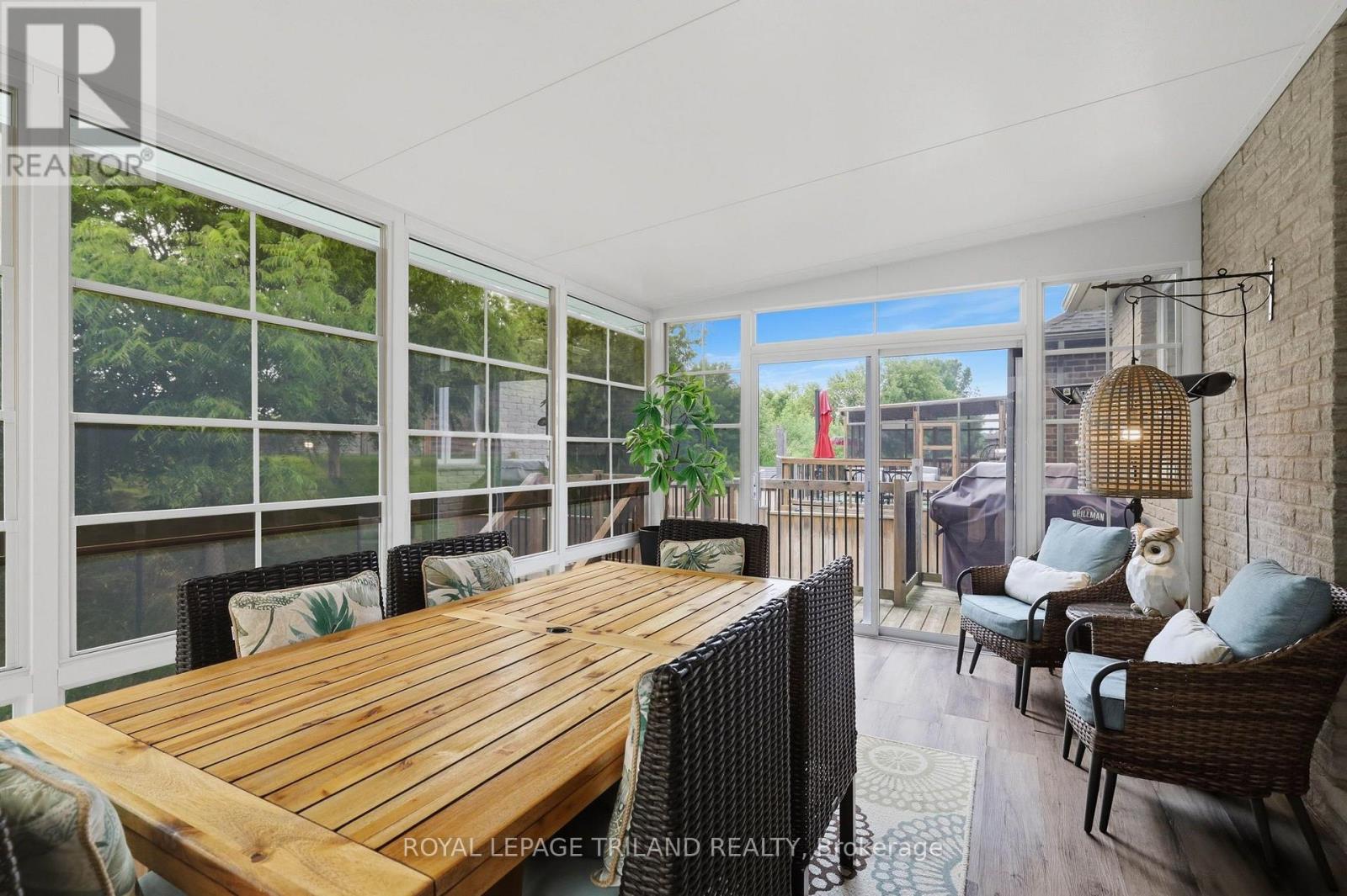 57 Caverhill Crescent Property Photo 30