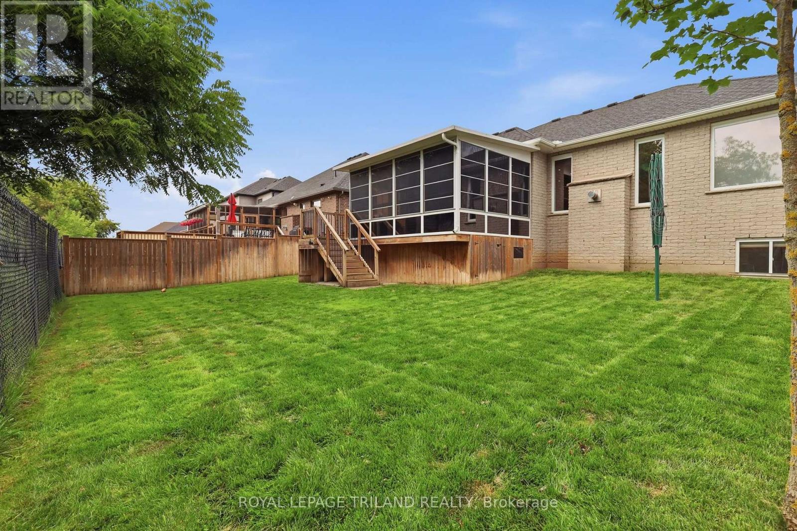 57 Caverhill Crescent Property Photo 32
