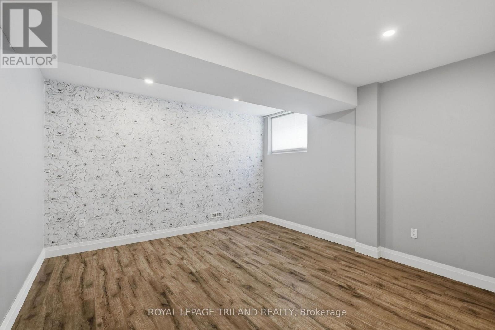 57 Caverhill Crescent Property Photo 42