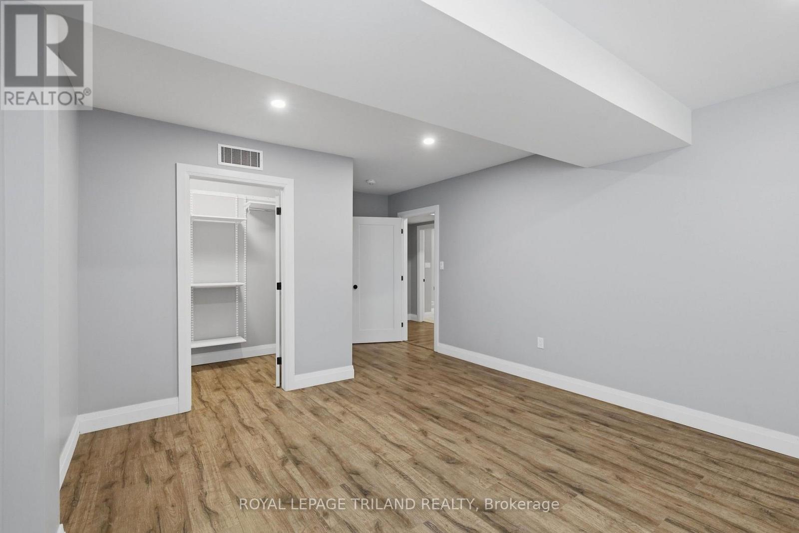 57 Caverhill Crescent Property Photo 44