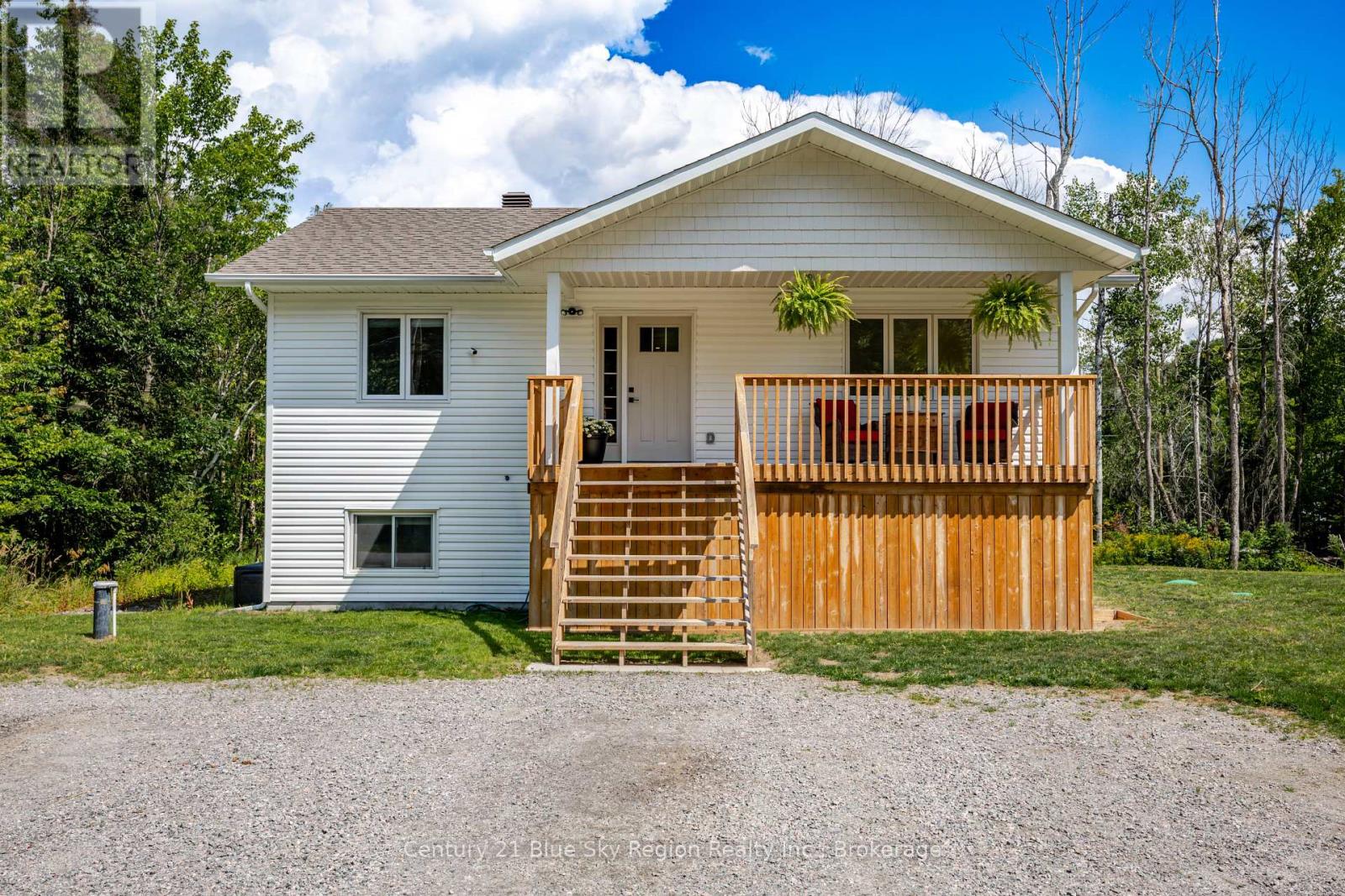 25 Astor Street S Property Photo 1