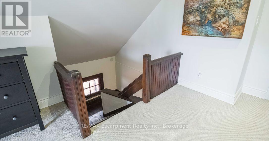 217 Caroline Street S Property Photo 28
