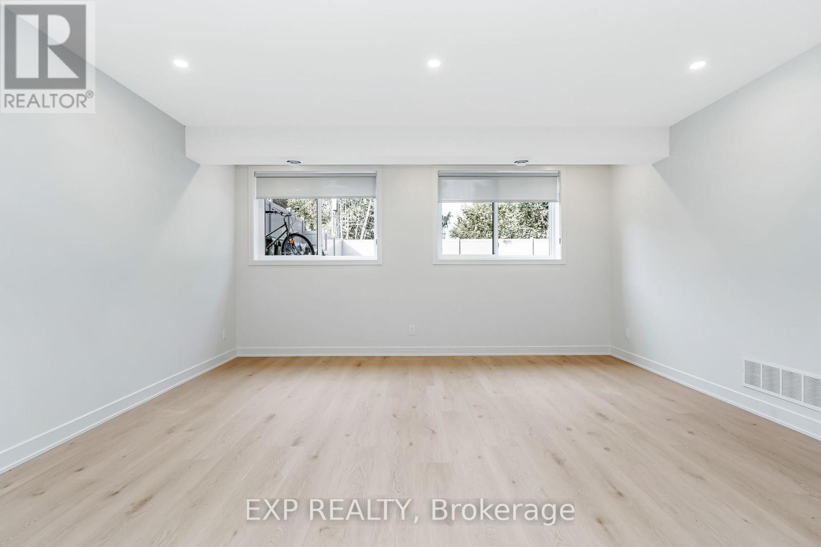2 - 1267 Summerville Avenue Property Photo 11