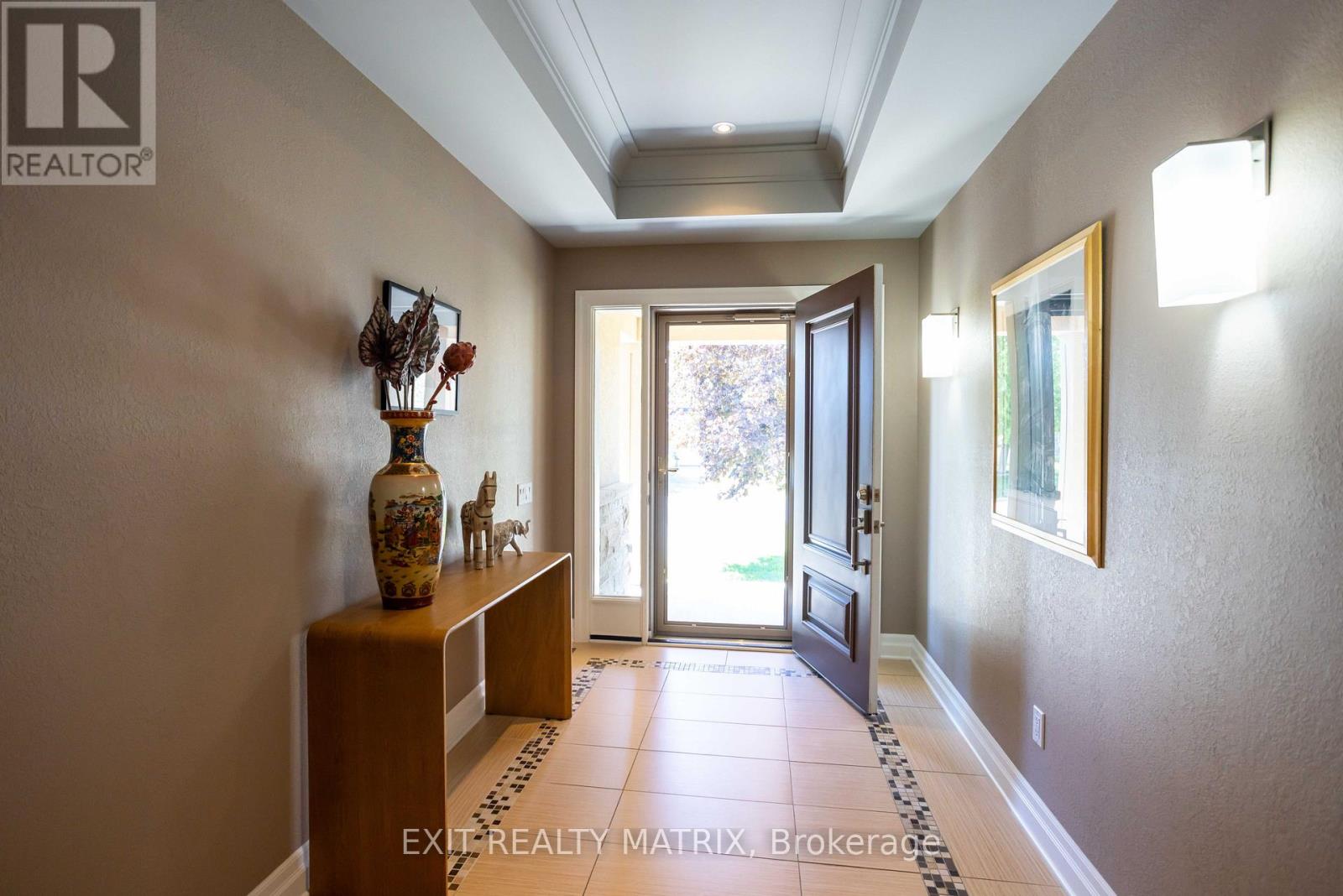 79 Radisson Drive Property Photo 4