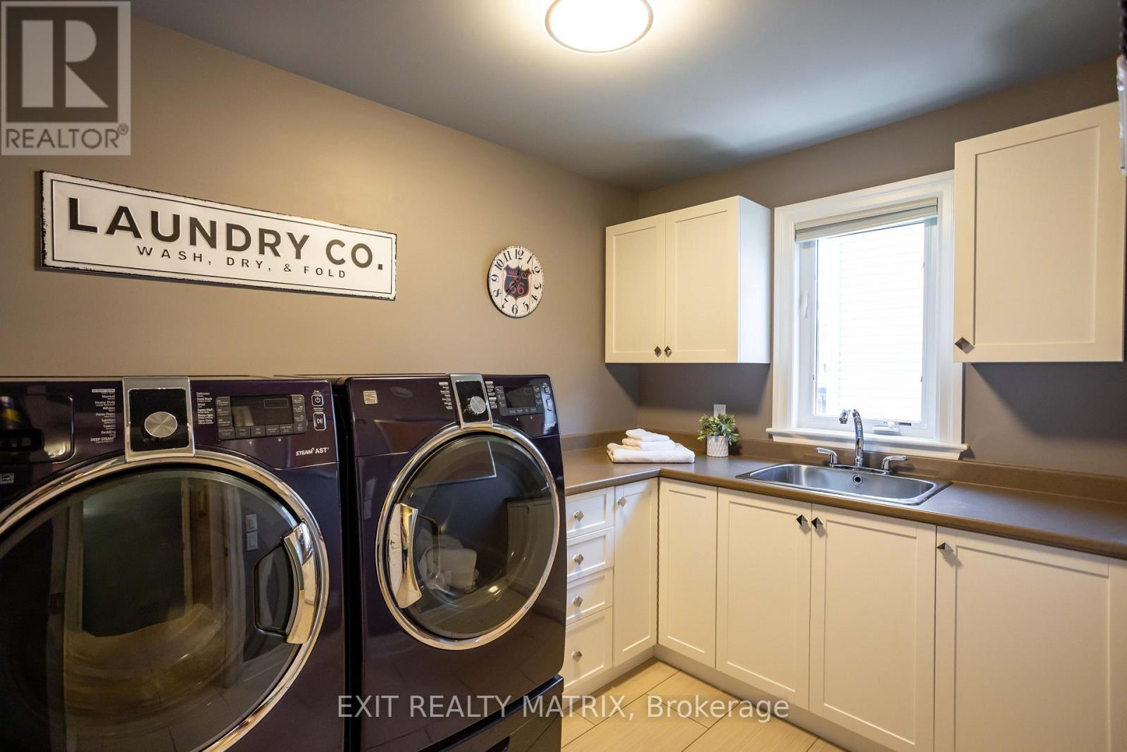 79 Radisson Drive Property Photo 6