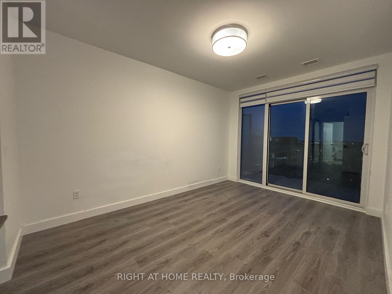 2007 - 15 Glebe Street Property Photo 2