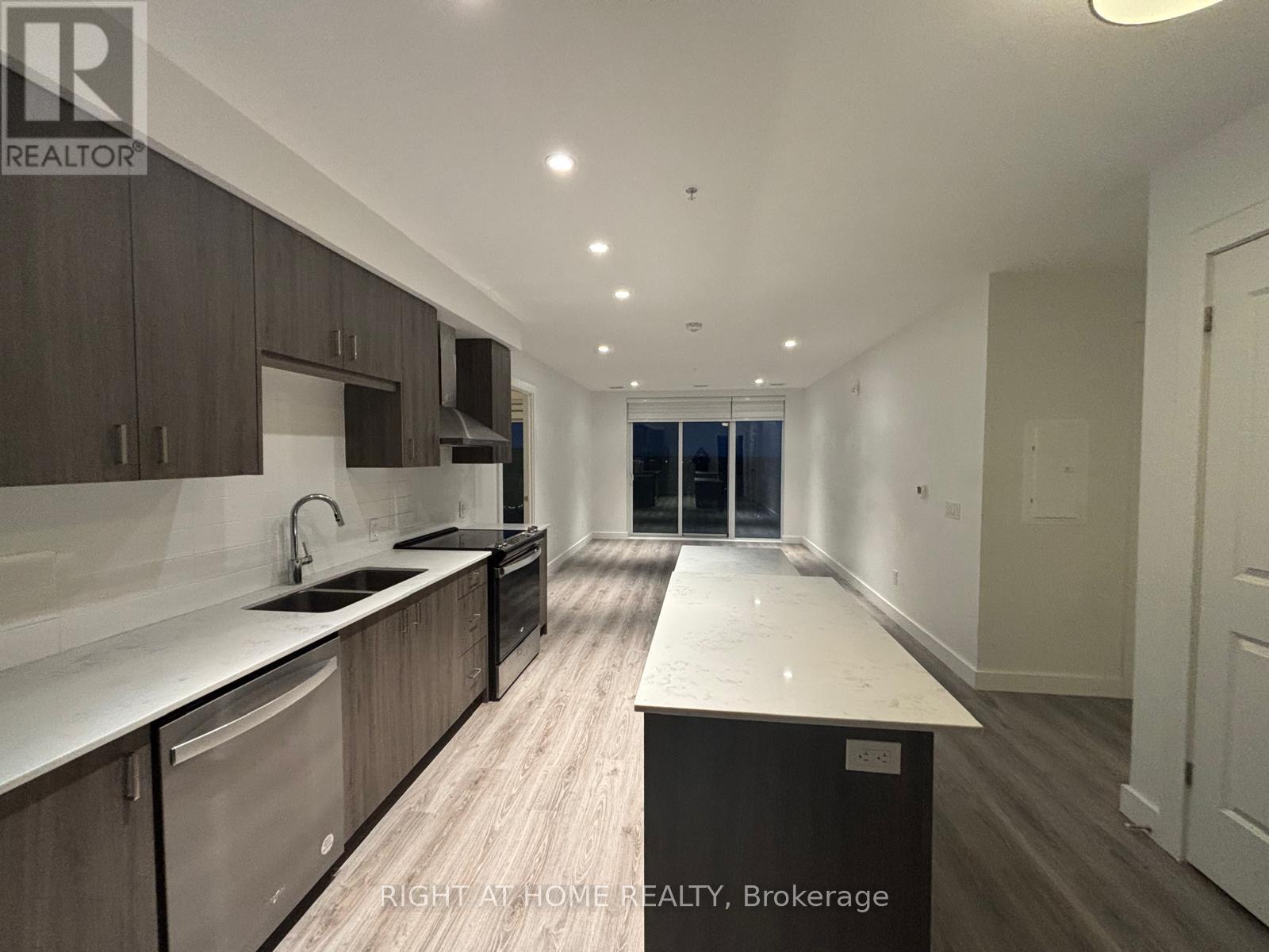 2007 - 15 Glebe Street Property Photo 4