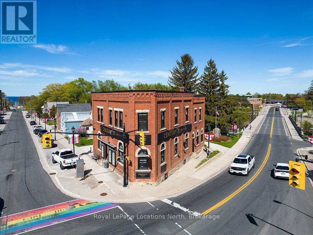 1 Bruce Street N Property Photo 2