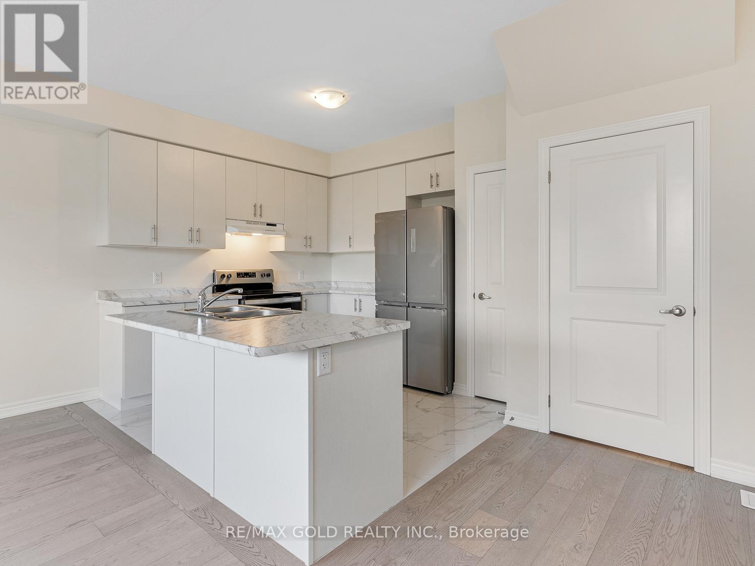 93 Pinot Crescent Property Photo 8