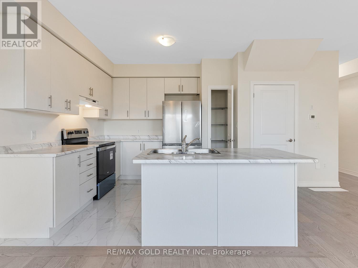 93 Pinot Crescent Property Photo 9