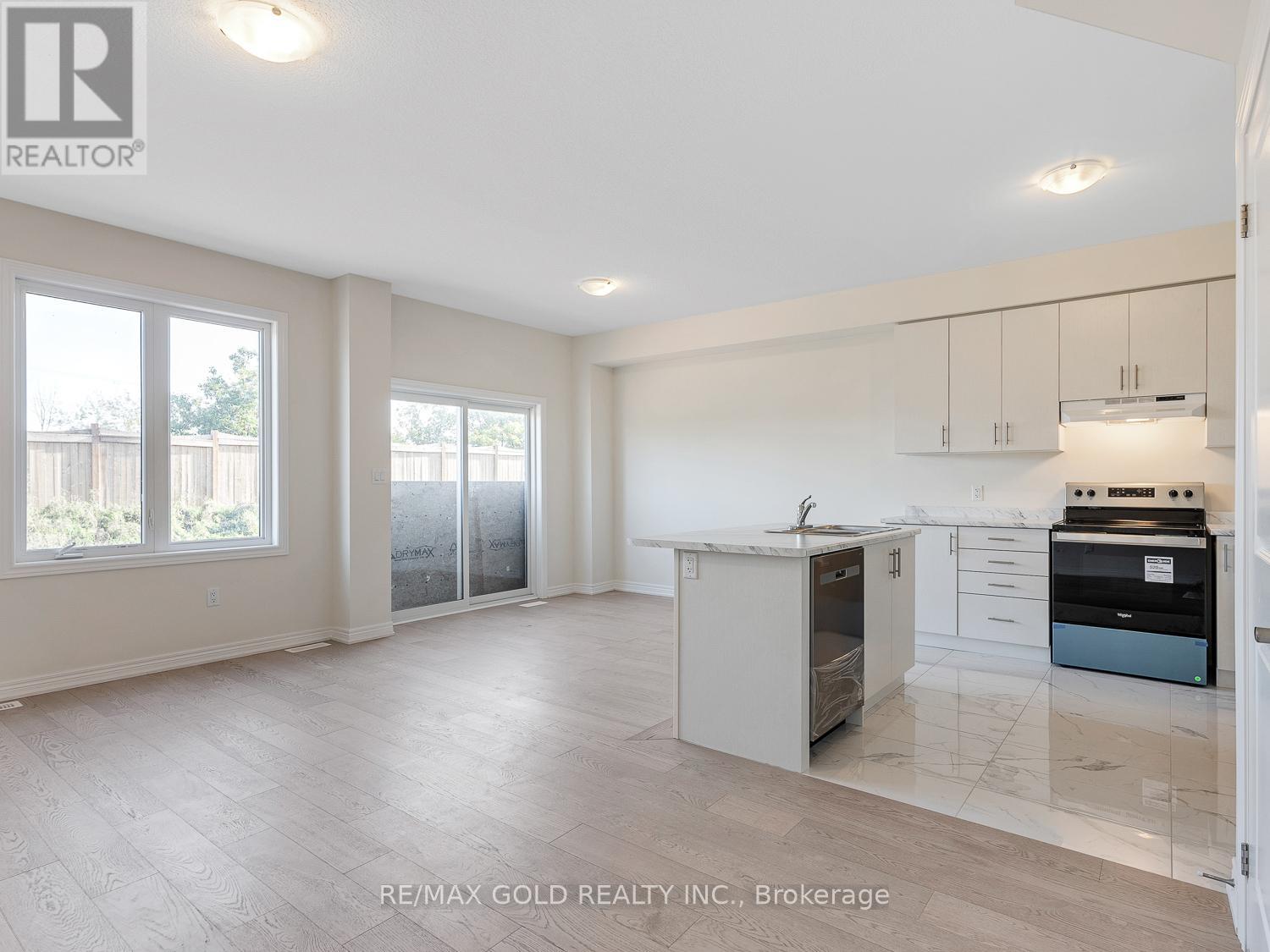 93 Pinot Crescent Property Photo 13