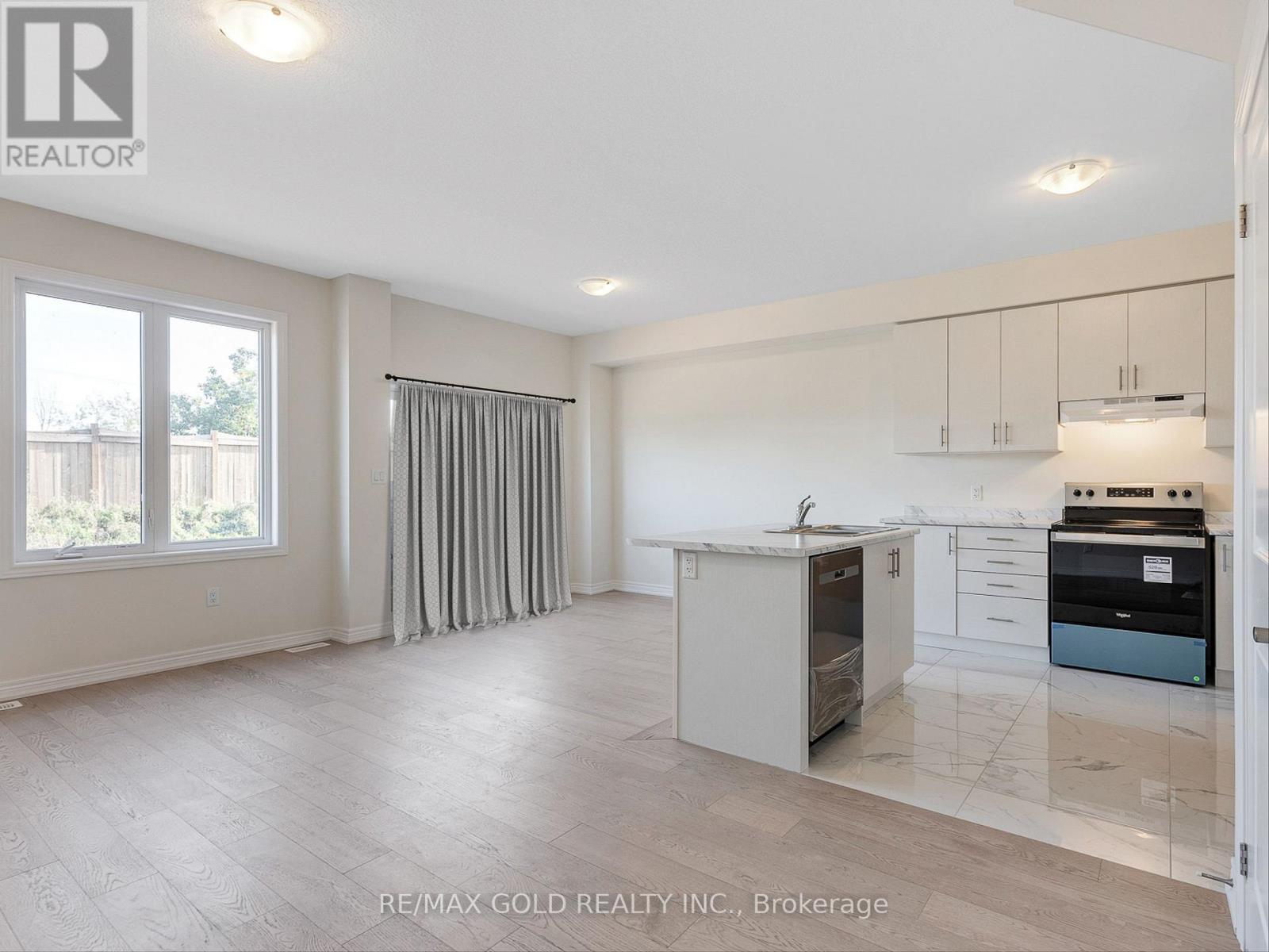 93 Pinot Crescent Property Photo 14
