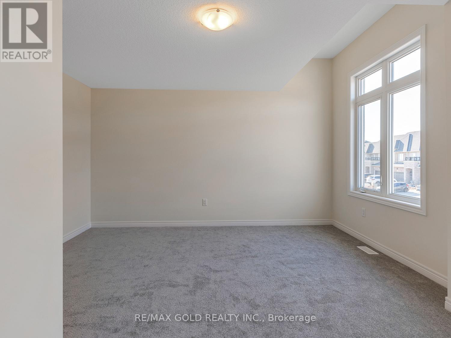 93 Pinot Crescent Property Photo 29