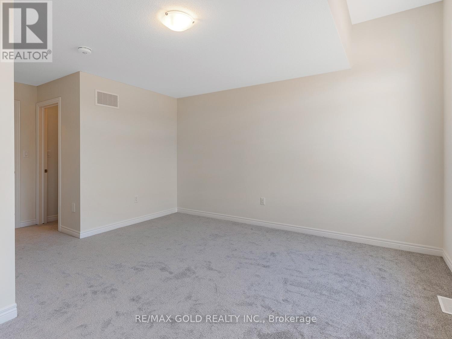 93 Pinot Crescent Property Photo 35