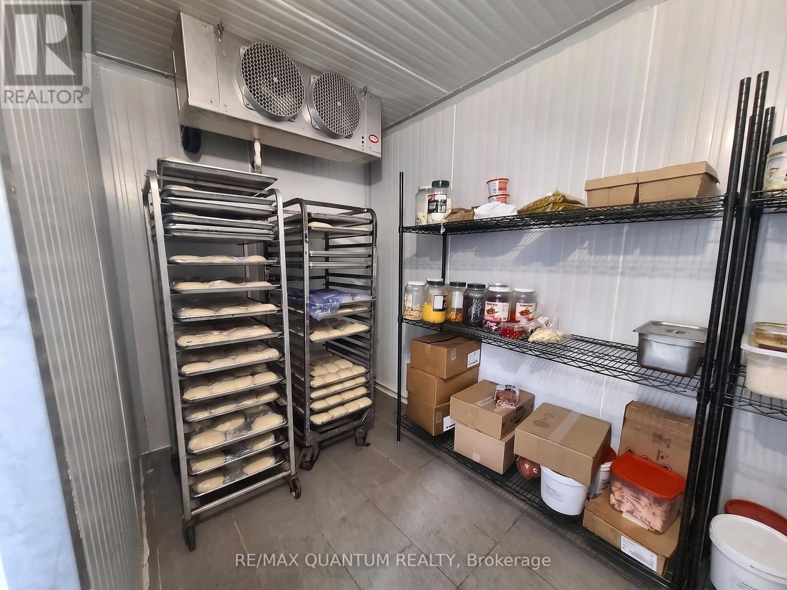 749 King Street E Property Photo 14