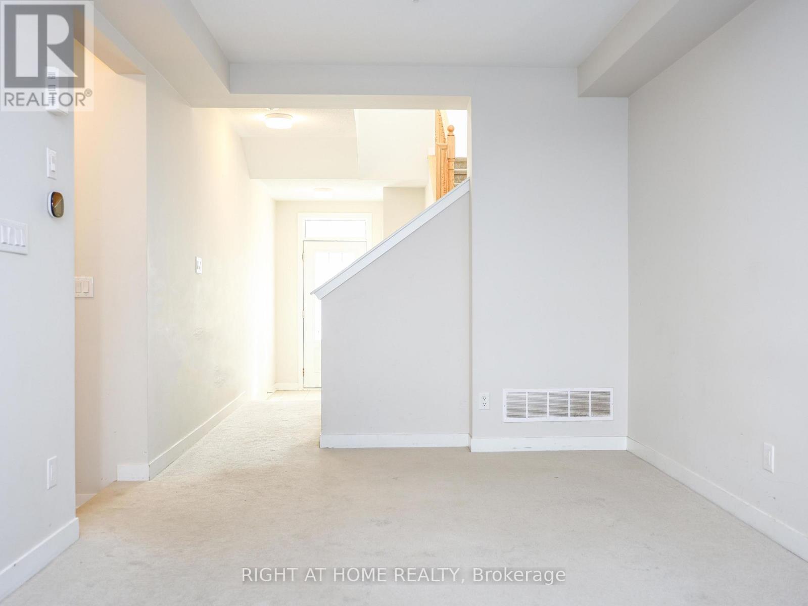 618 Allied Mews E Property Photo 2