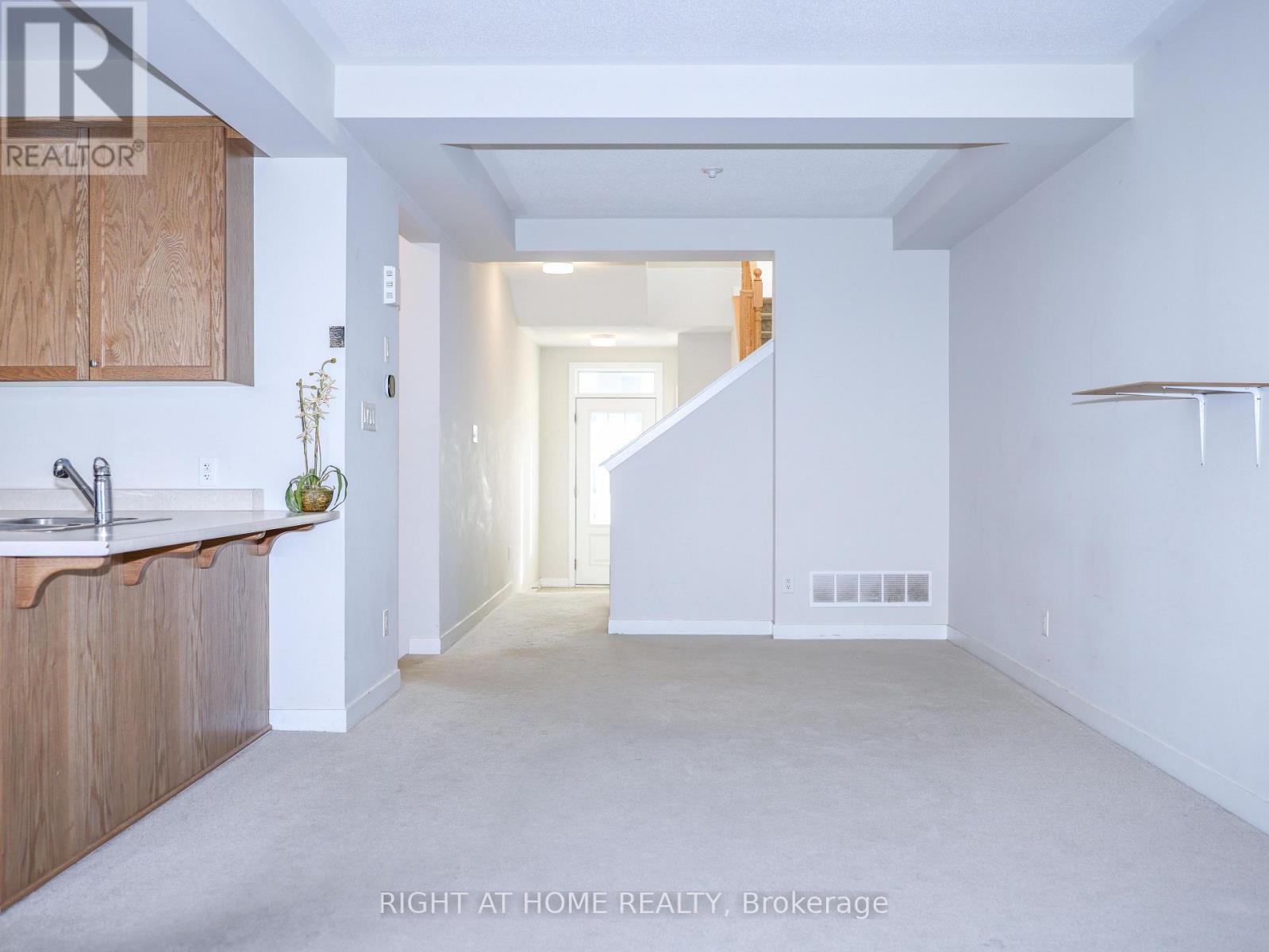 618 Allied Mews E Property Photo 5
