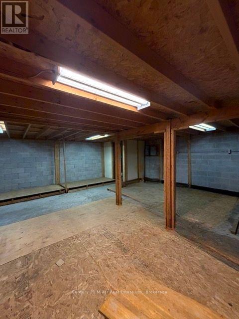 9 - 634 Colby Drive Property Photo 12