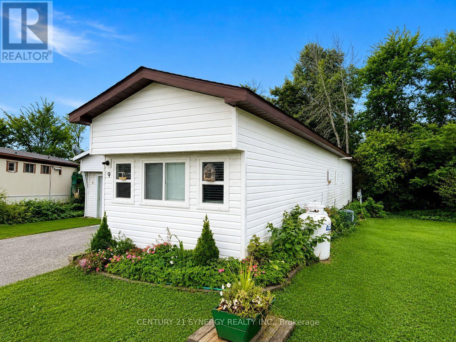 9 Echo Drive Property Photo 3