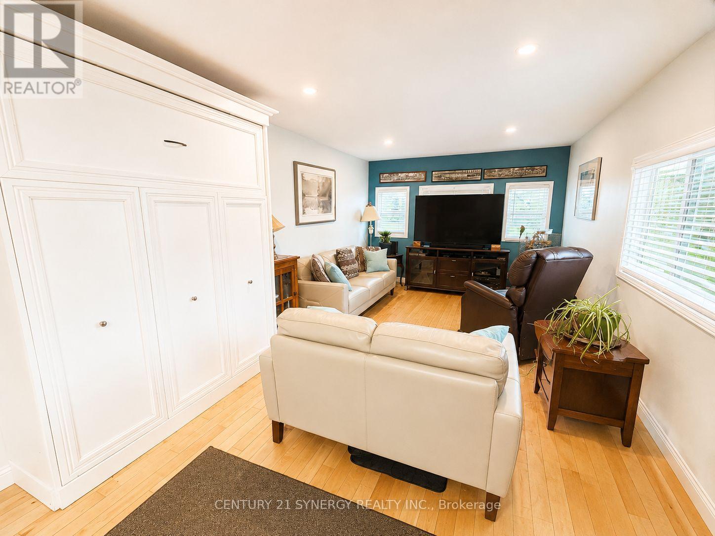 9 Echo Drive Property Photo 10