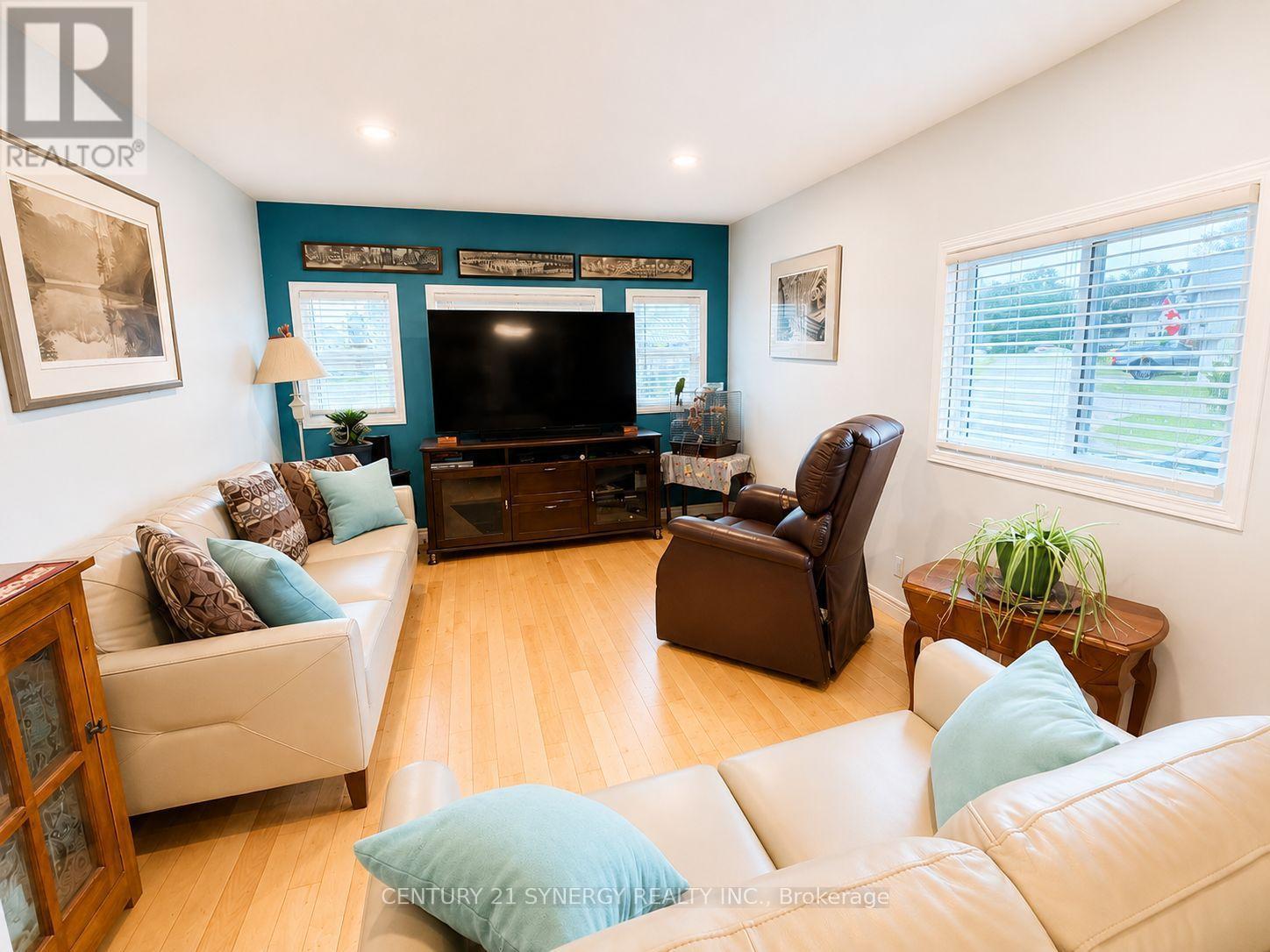 9 Echo Drive Property Photo 11