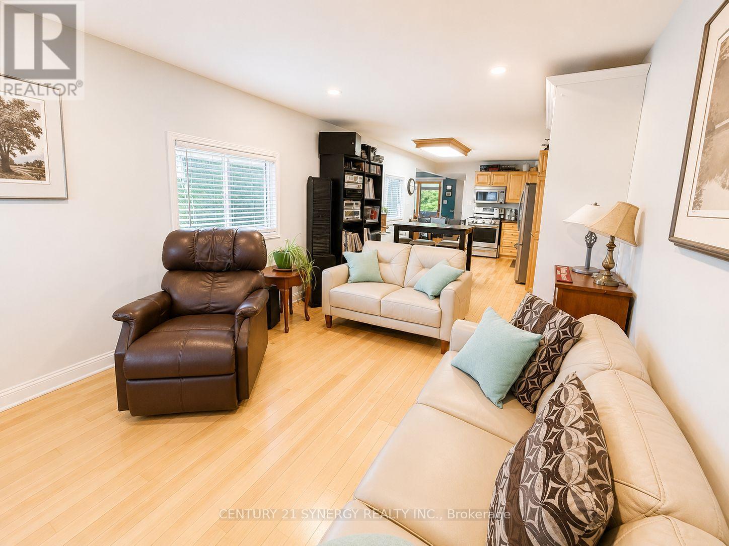 9 Echo Drive Property Photo 13