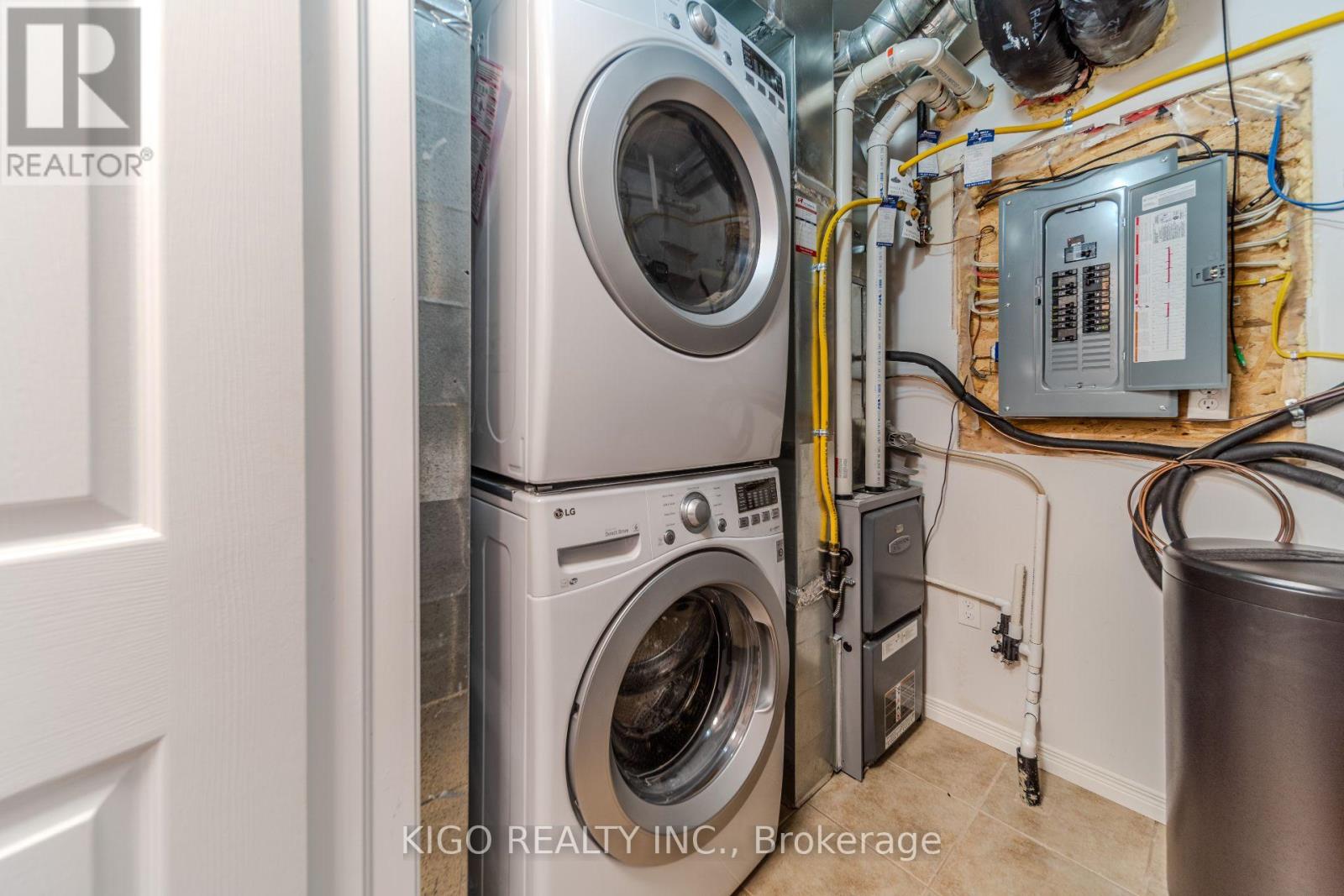 37a - 931 Glasgow Street Property Photo 12