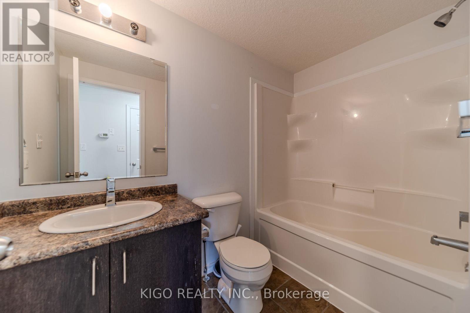 37a - 931 Glasgow Street Property Photo 19