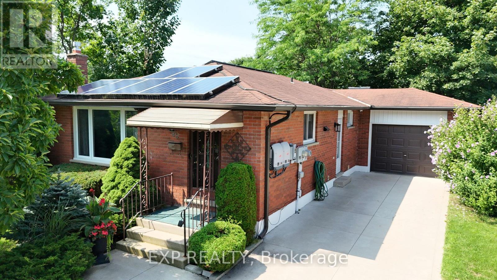 82 LACEY CRESCENT