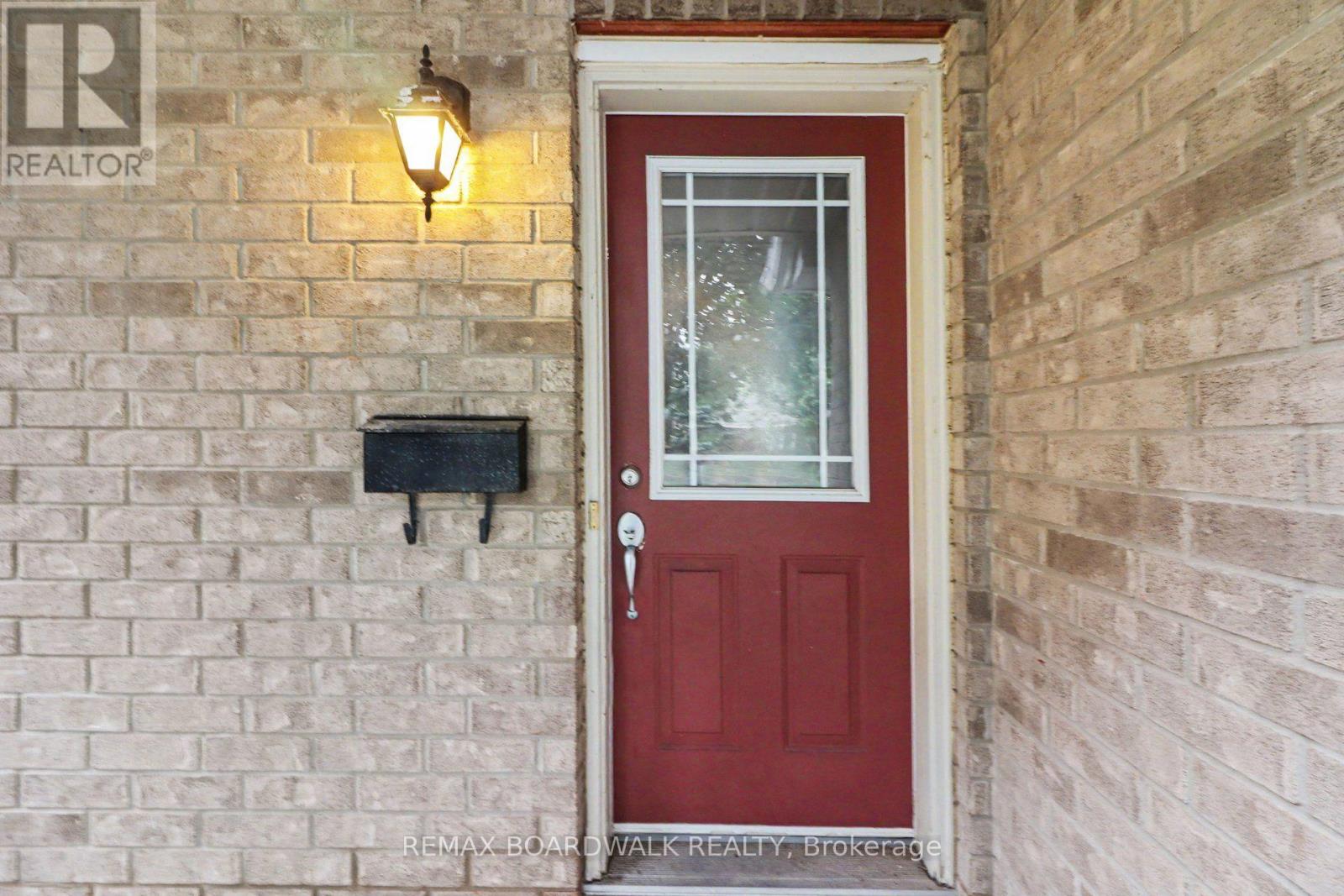 561 Aquaview Drive Property Photo 4