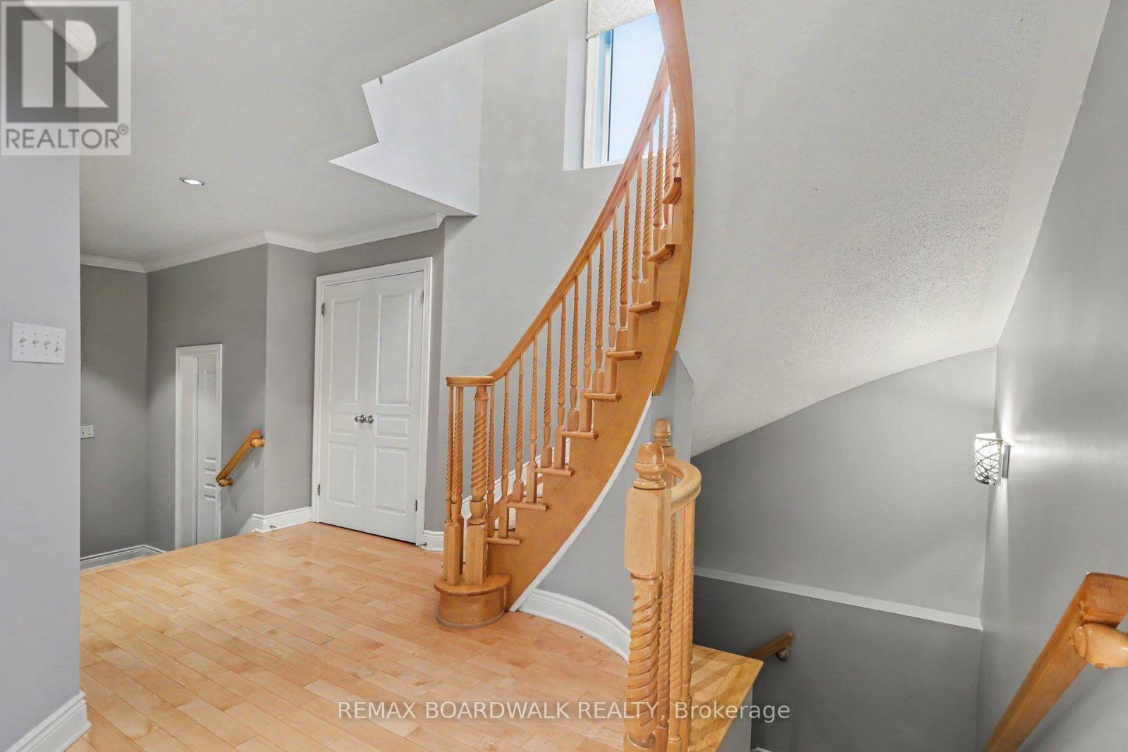 561 Aquaview Drive Property Photo 6