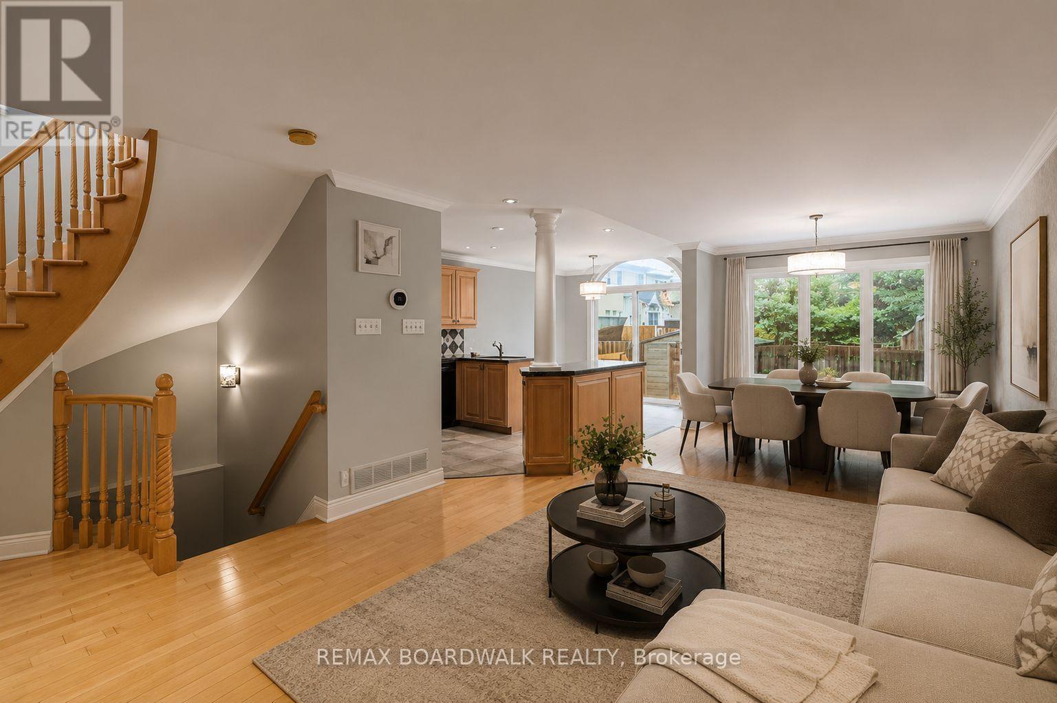 561 Aquaview Drive Property Photo 8
