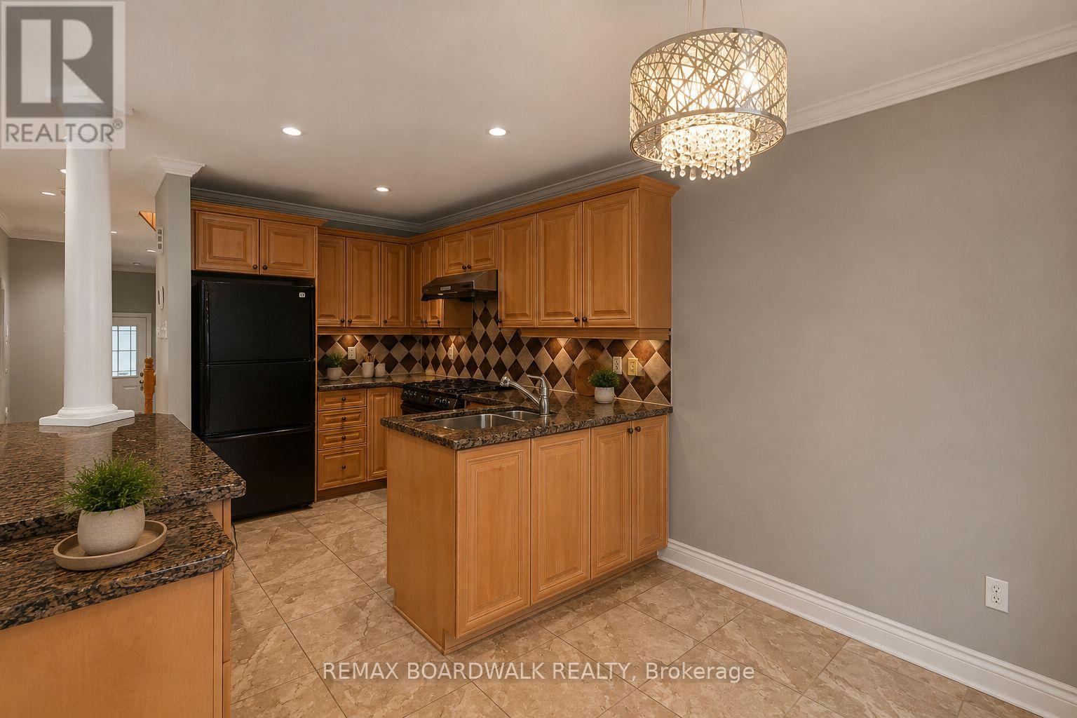 561 Aquaview Drive Property Photo 12