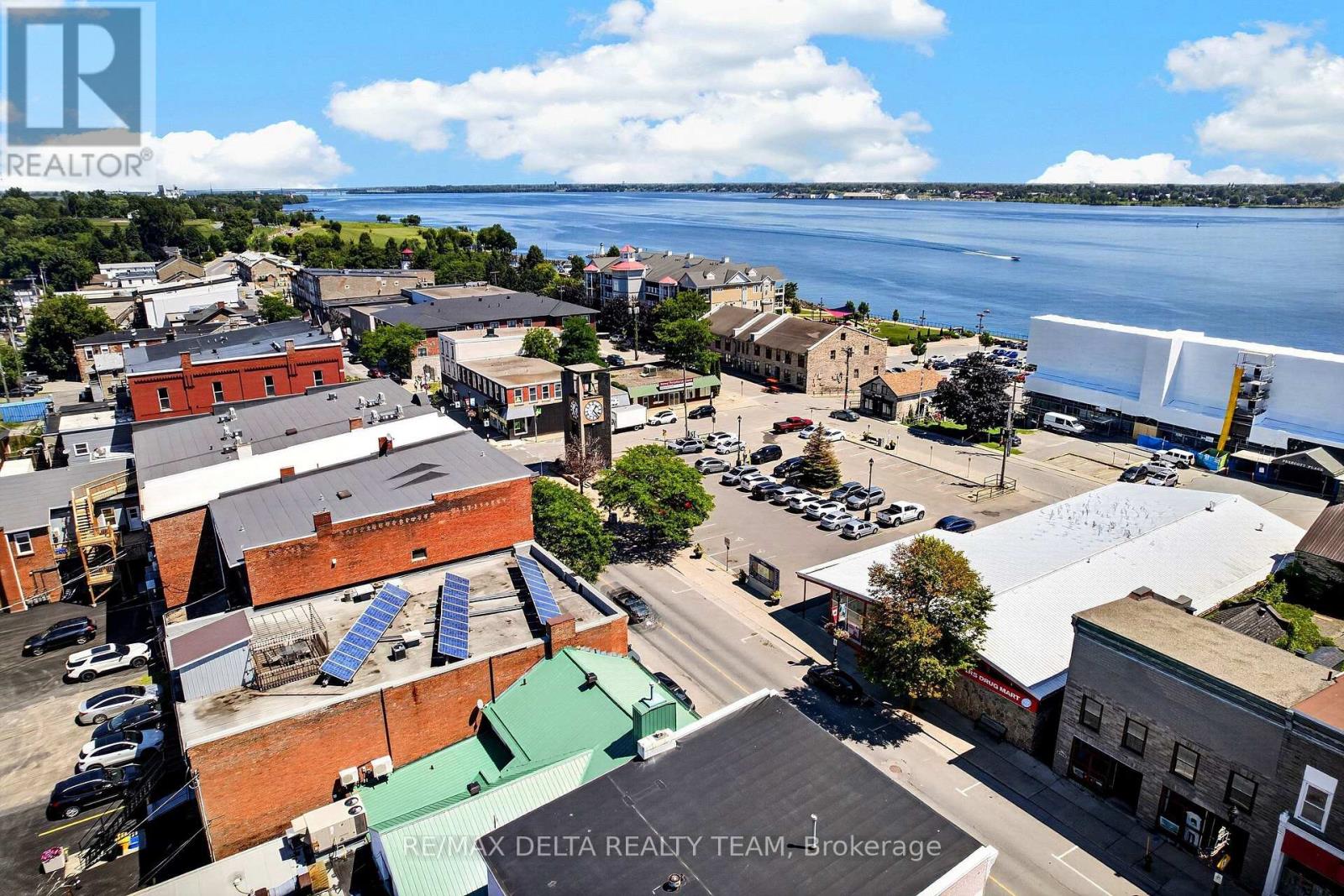 232 King Street W Property Photo 6