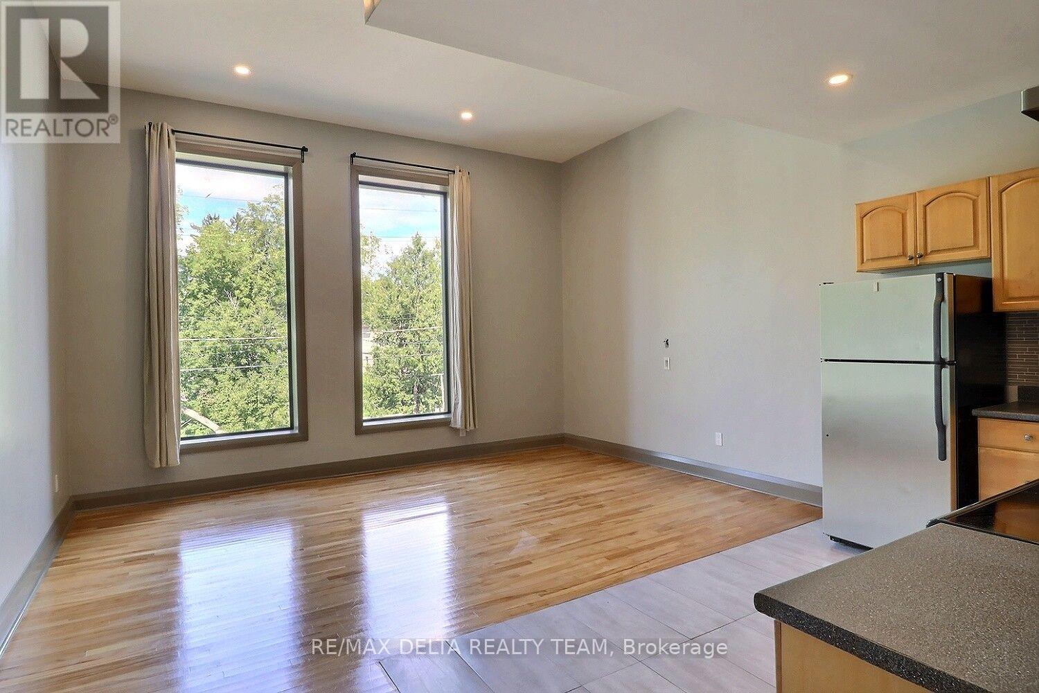 232 King Street W Property Photo 19