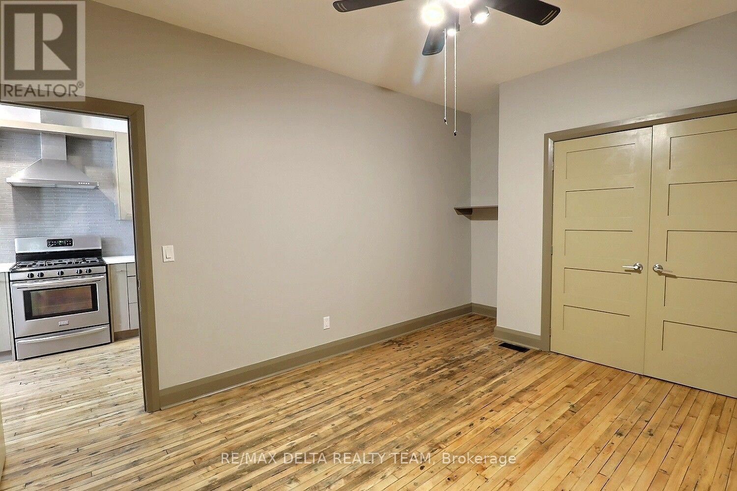 232 King Street W Property Photo 32