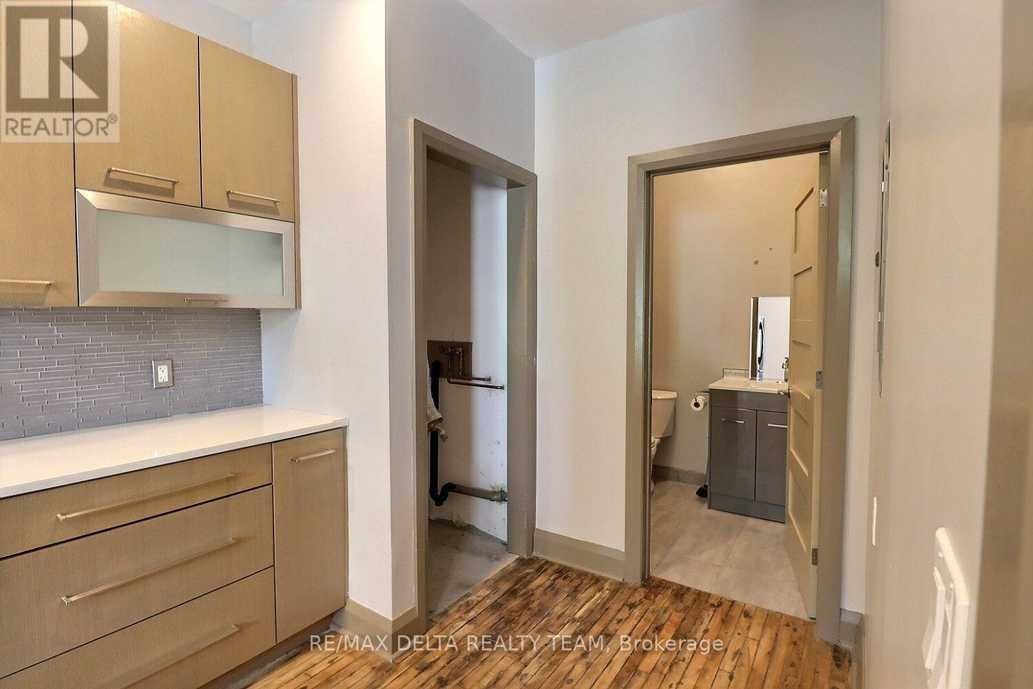 232 King Street W Property Photo 33